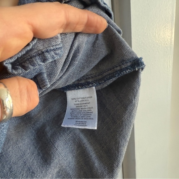 Caslon Chambray Button-Up Shirt | Medium Was Denim | Size Small Petite - Picture 5 of 6